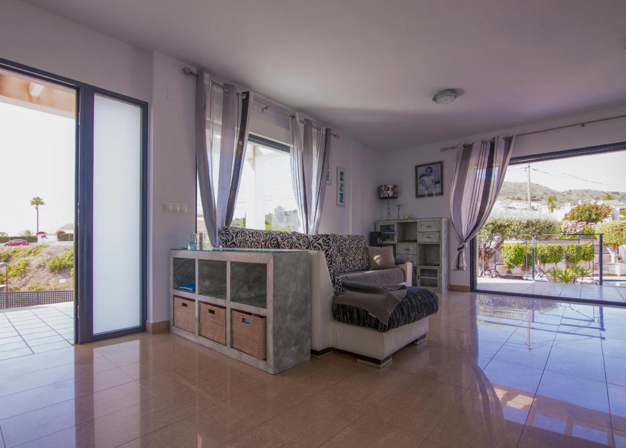Villa Moderna Con Piscina เอลกัมเปโญ ภายนอก รูปภาพ